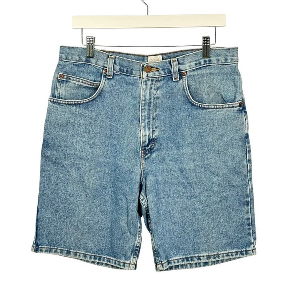 Vintage Cherokee Bermuda Jean Shorts 33 - Picture 1 of 4